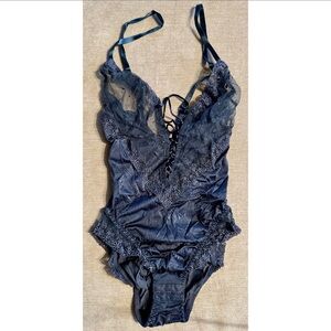 Vintage Intimates Navy Blue Bodysuit / Teddy, Style 9747, Size 34
